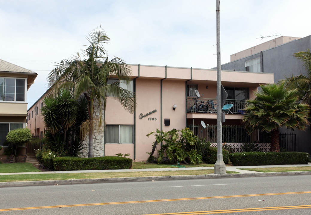 1605 E Ocean Blvd in Long Beach, CA - Building Photo