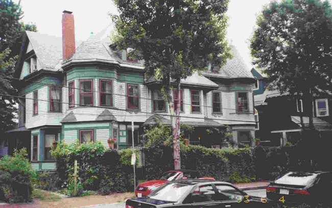 6-8 Hurlbut St, Unit 8-2