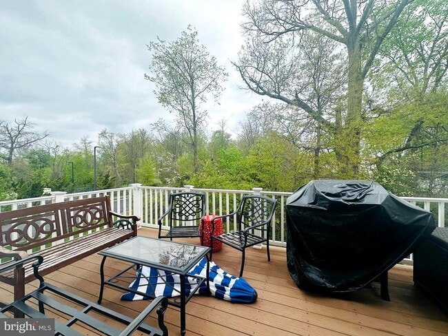 property at 1746 Beacon Ln