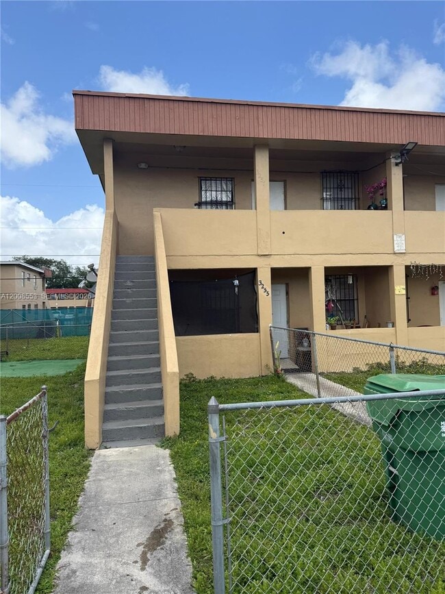 3255 NW 47th St