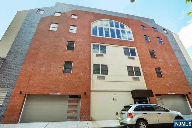 545 39th St, Unit 406 in Union City, NJ - Building Photo - Building Photo