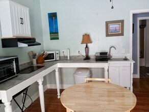 5718 Wildlife Rd, Unit Furn Efficiency Wadmalaw in Wadmalaw Island, SC - Building Photo - Building Photo
