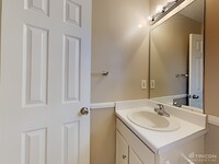 238 Hampton Dr photo'