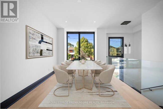 681 Glencairn Ave in Toronto, ON - Building Photo - Building Photo