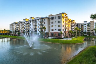 Shalimar Plantation East in Plantation, FL - Building Photo - Building Photo