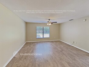 2436 Delbarton Ave in Deltona, FL - Foto de edificio - Building Photo