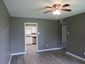 415 Waymack Dr in Cabot, AR - Building Photo - Building Photo