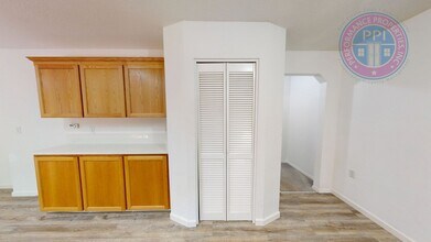 621 9th St in Lake Oswego, OR - Building Photo - Building Photo