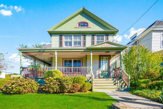 251 Mt Pleasant Ave in Mamaroneck, NY - Building Photo - Building Photo
