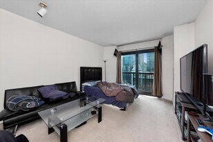 400 Lasalle St in Chicago, IL - Building Photo