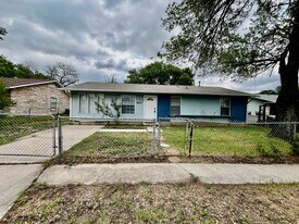 8630 Elk Runner St in San Antonio, TX - Building Photo