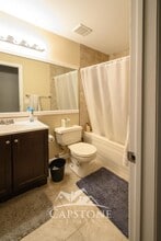 216 Matthews Drive in Newark, NJ - Building Photo - Building Photo