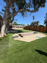 19148 Saticoy St in Reseda, CA - Building Photo - Building Photo