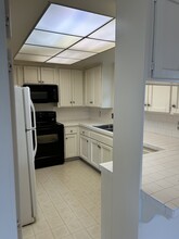 255 Sea Forest Ct, Unit 255 in Del Mar, CA - Foto de edificio - Building Photo
