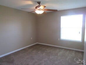 301 Loveland Cir in Pensacola, FL - Building Photo - Building Photo