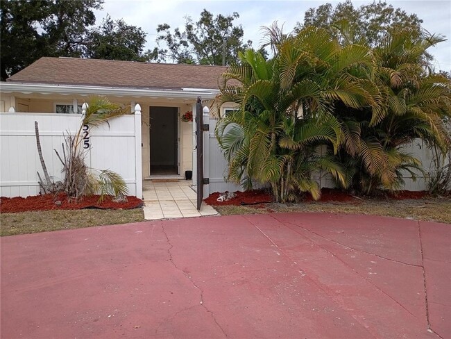 2525 Bahia Vista St in Sarasota, FL - Building Photo - Building Photo