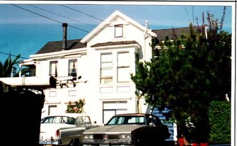 1813-1817 Everett St Apartamentos