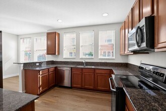 645 Amador Ln in West Palm Beach, FL - Building Photo - Building Photo