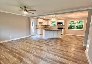 1045 Tranquilla Dr in Knoxville, TN - Building Photo - Building Photo