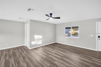 12392 Cumberland Dr in Largo, FL - Building Photo - Building Photo