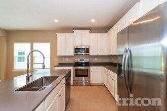 10148 Pavnes Creek Dr in Jacksonville, FL - Building Photo - Building Photo