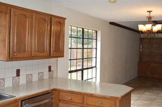 1713 Oakdale Dr in Baton Rouge, LA - Building Photo - Building Photo