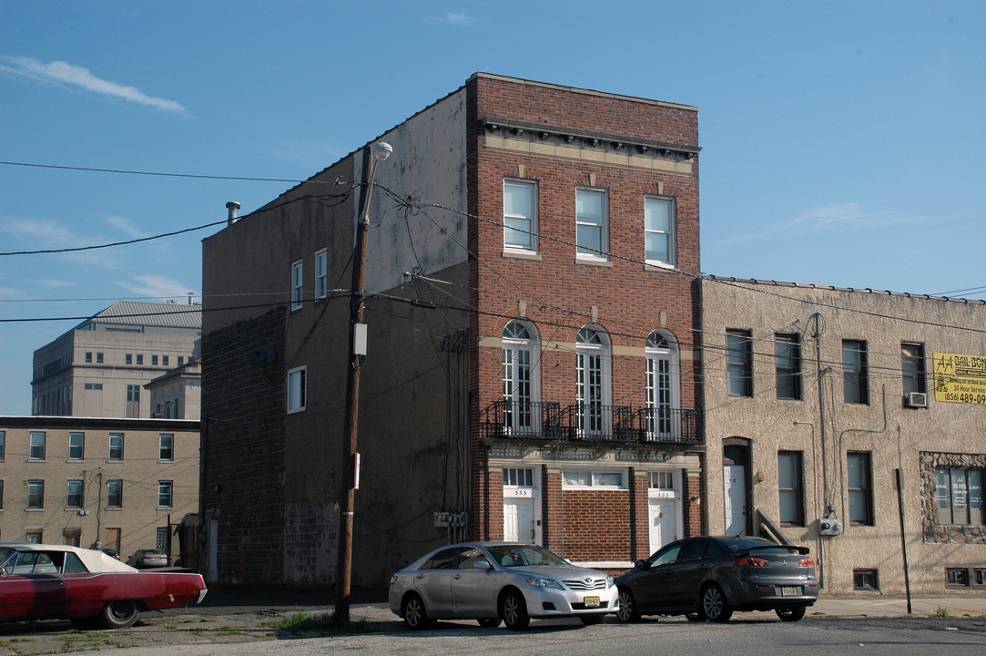 333 Arch St in Camden, NJ - Building Photo