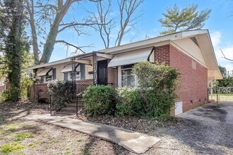 3800 Seaman Dr in Charlotte, NC - Foto de edificio - Building Photo