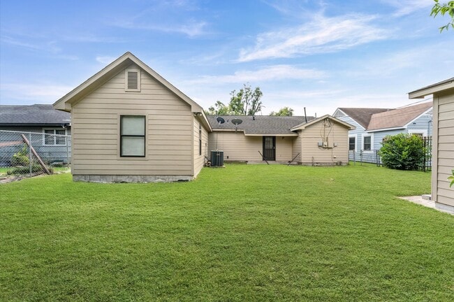 property at 5107 Gren St