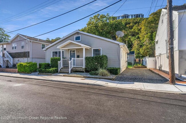 property at 6 Locust St