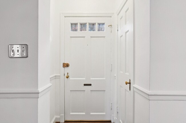 5008 44th St NW in Washington, DC - Building Photo - Building Photo