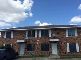 512 1st St, Unit 4 in College Station, TX - Building Photo