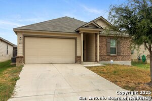 10575 Penelope Way in Converse, TX - Building Photo