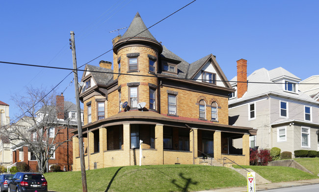 302 Adams St in Rochester, PA - Building Photo - Primary Photo