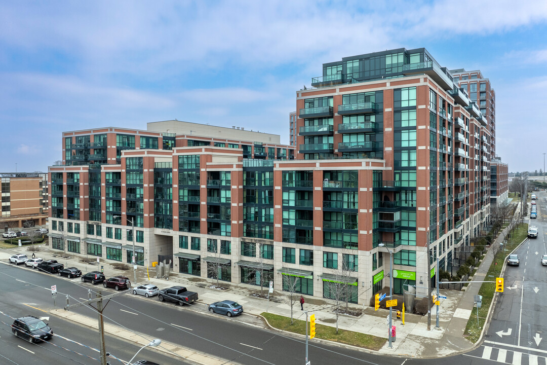 Gramercy Park in Toronto, ON - Building Photo