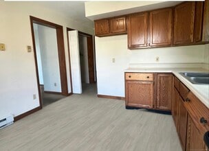 30 Loughran Dr, Unit 30 in Corinth, NY - Foto de edificio - Building Photo