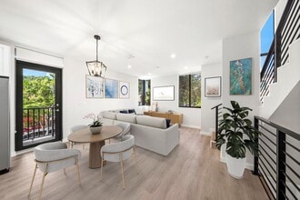 1251 SW 3rd St in Miami, FL - Building Photo - Building Photo