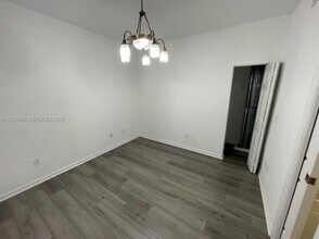 1979 Freeport Ln, Unit 1979 in Riviera Beach, FL - Foto de edificio - Building Photo