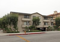 Building Photo - Windward Sun Apartments in Los Angeles, California