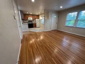 6200 11th Ave in Sacramento, CA - Building Photo - Building Photo