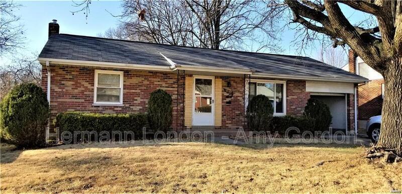 10147 Maryvale Ln in Affton, MO - Foto de edificio