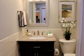 611 Cornwall Ct in Hillsborough, NJ - Building Photo - Building Photo