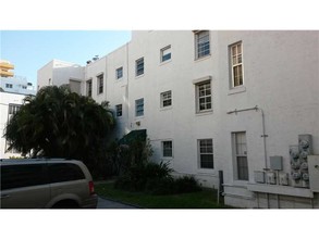 3624 Collins Ave in Miami Beach, FL - Building Photo - Building Photo