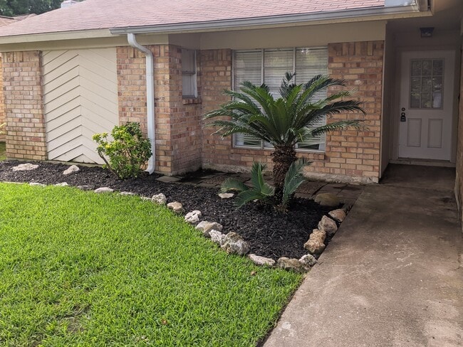 17903 Glenpatti Dr in Houston, TX - Building Photo - Building Photo