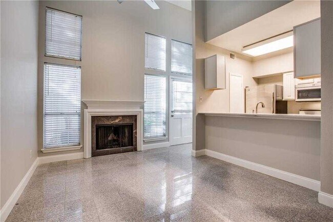6220 Bentwood Trl, Unit #804 in Dallas, TX - Building Photo - Building Photo