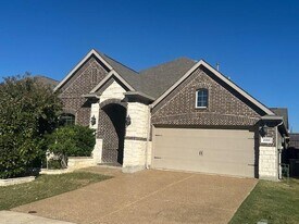 2301 Wind Meadow Ln in Lewisville, TX - Building Photo