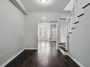 121 Kearney Ave in Jersey City, NJ - Building Photo - Building Photo