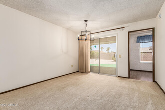 12822 W Paintbrush Dr in Sun City West, AZ - Building Photo - Building Photo