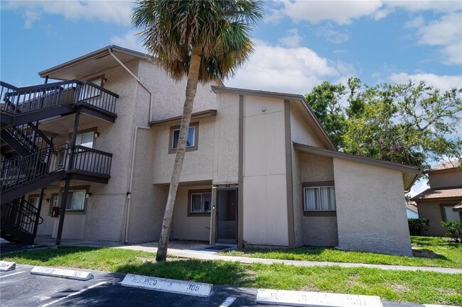 6338 Newtown Cir in Tampa, FL - Building Photo - Building Photo