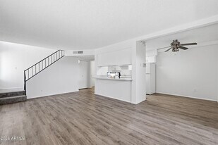 1500 W Rio Salado Pkwy in Mesa, AZ - Building Photo